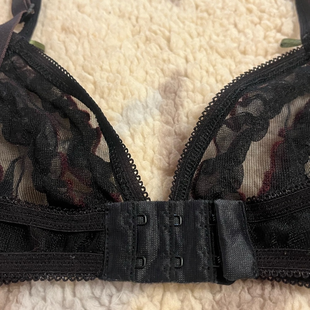 VIVE MARIA Ruffle Lace Black Bralette Black & Red Bra RARE - Picture 4 of 5